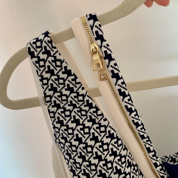 Three Floor cut out dress - Picture 3 of 3